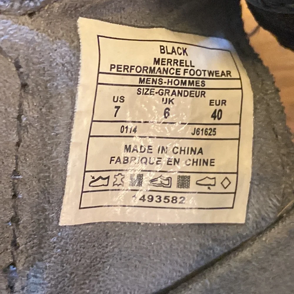 Merrell Mens Black Sandals 7 GUC